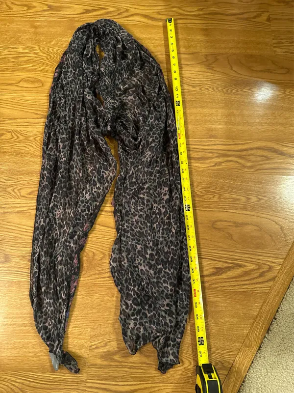 Vanity Floral reversible Patterned Scarf Black - Image 4