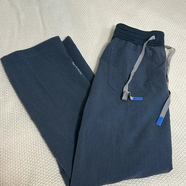 FIGS reversible scrub pants XS  - Image 4