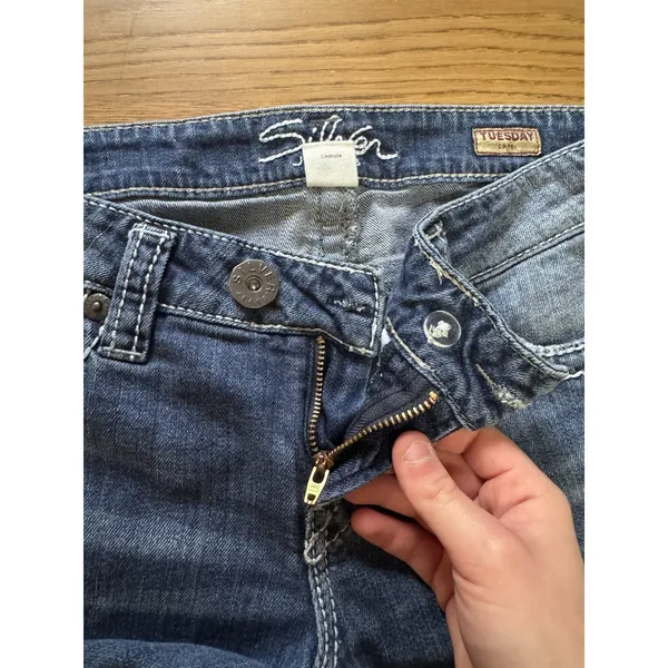 Silver Jeans Tuesday Low Rise Capri Size W29 Summer‎ Travel Vacation Denim City - Image 8