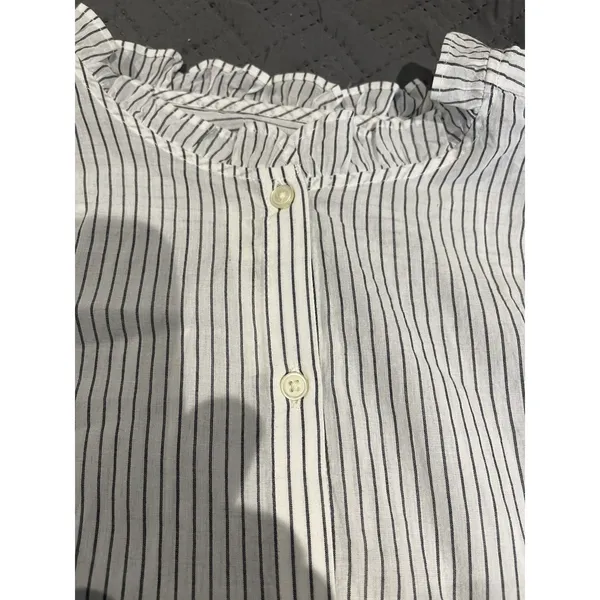 Loft Women's M pinstripe ruffle-neck shirt NWT - Image 8