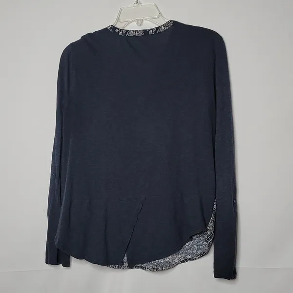 Lucky Brand long sleeve blue half button down boho paisley top size Medium - Image 5