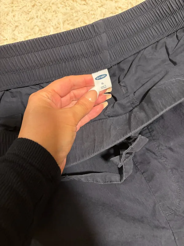 Old Navy Cargo Pants - Image 3