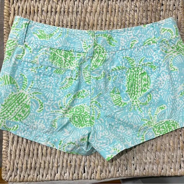 Lilly Pulitzer Get Crackin Crab‎ Print Walsh Shorts Women Size 2 Green Blue. - Image 3