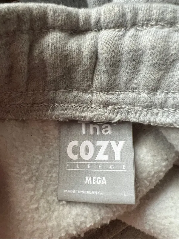 Aritzia TNA Cozy Mega Grey Shorts Large - Image 3