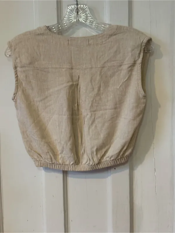 Love Cream Linen-Blend Cropped V-Neck Tank - Image 3