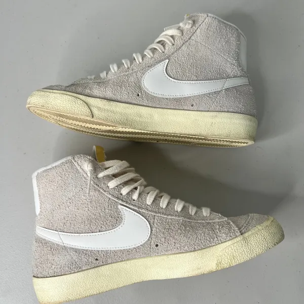Nike Blazer Mid 77 High Top Sneakers Size 9.5 - Image 5