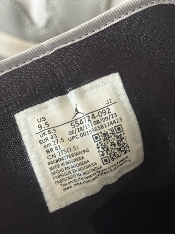 Jordan 1 mids - Image 2
