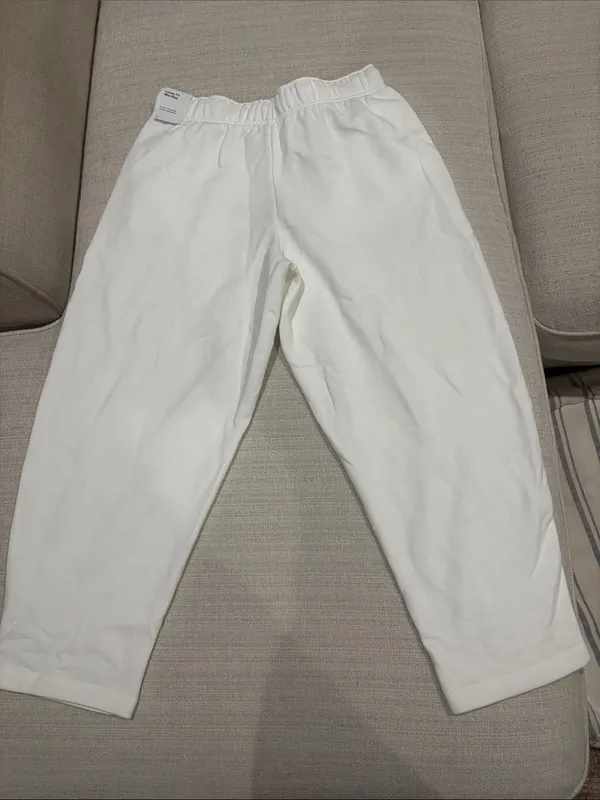 Nike White Drawstring Sweatpants with Red Tag - Image 5
