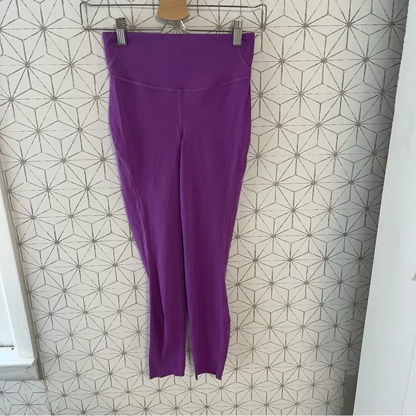 Lululemon Base Pace Tight 25” Magenta Energy Bra Bundle - Image 2