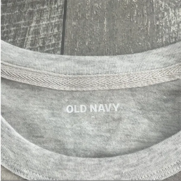 Old Navy Size Medium Camouflage Long-Sleeve Shirt - Image 3