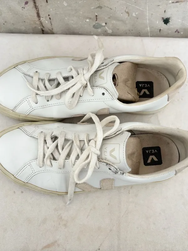 Vejas Campo Leather Sneakers - Image 9