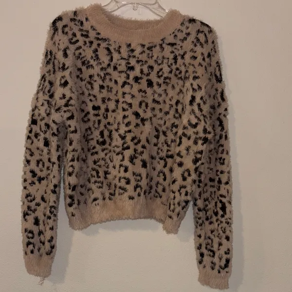 Mi‎ Ami Oversized Dusty Sweater Fuzzy Animal Print Women's Size Medium - Image 2