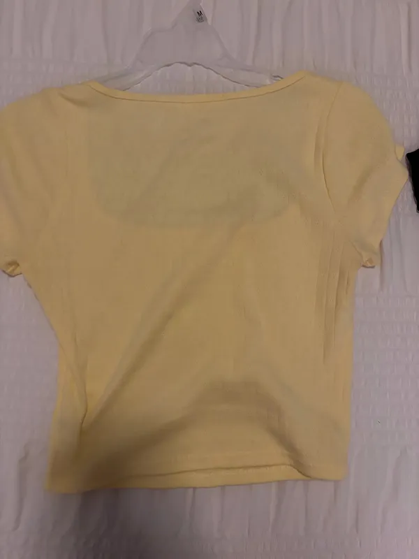 Yellow crop shirt - Image 2