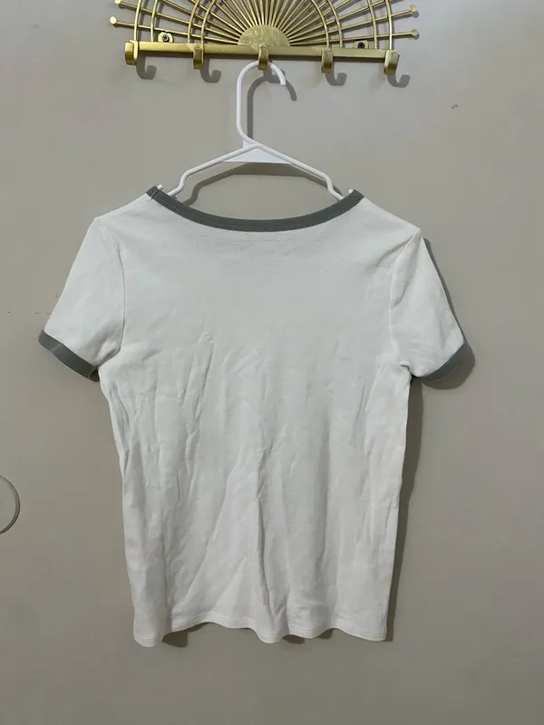 American Eagle Outfitters White Top - Image 2