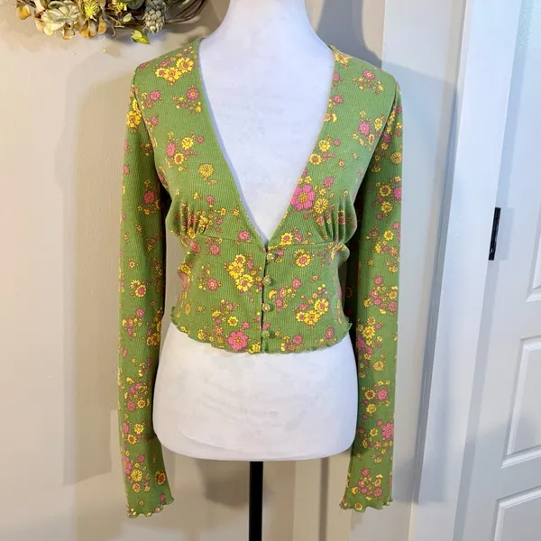 Urban Outfitters Ruby Floral Lettuce Edge Button Plunging Crop Top Green XL💚 - Image 2