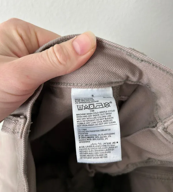 Old Navy Extra High-Waisted Sky-Hi Straight Utility Jeans - Image 4