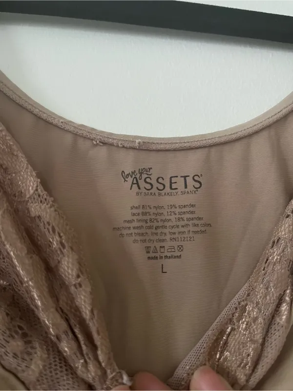 Assets Spanx Lace Trim Tan Shaping Cami Tank Top Large Seamless Layering Nude - Image 4