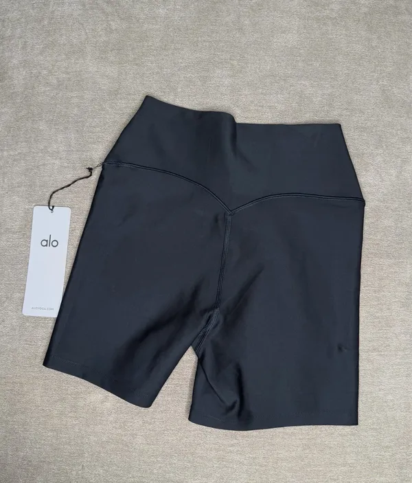 Alo Yoga Airlift Energy Shorts Small 5" Black - Image 4