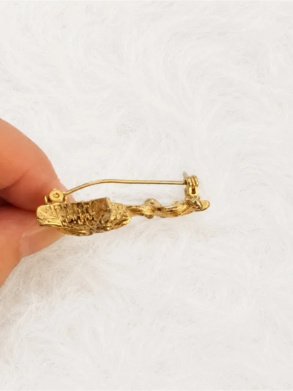 Vintage Cat Pin Brooch ~ Whimsical Jewelry ~ Gold Tone Collectible Accessories - Image 3