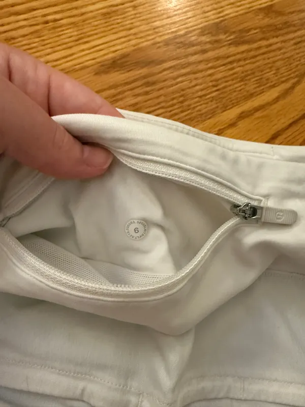Lululemon Speed Up Mid-Rise 4" - Image 4