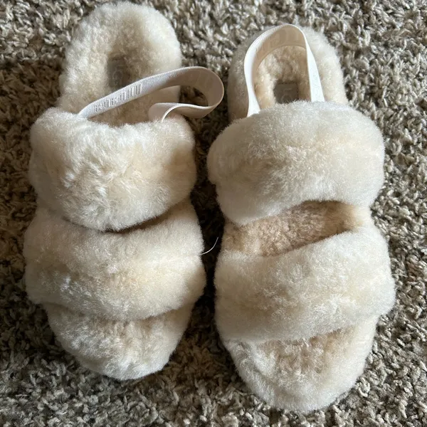 L.A.M.B. Kids Plush Slide Sandals in Cream - Image 8