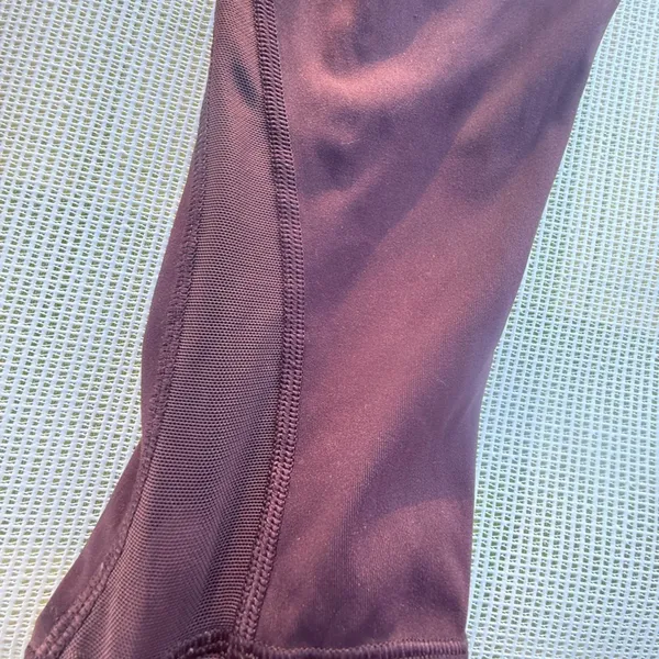 Lululemon Athletica Women’s size 2 Purple High-Waisted Leggings - Image 6