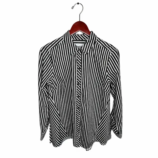Foxcroft NYC Size 10 Non Iron Shirt Black White Striped Button Front Blouse - Image 2