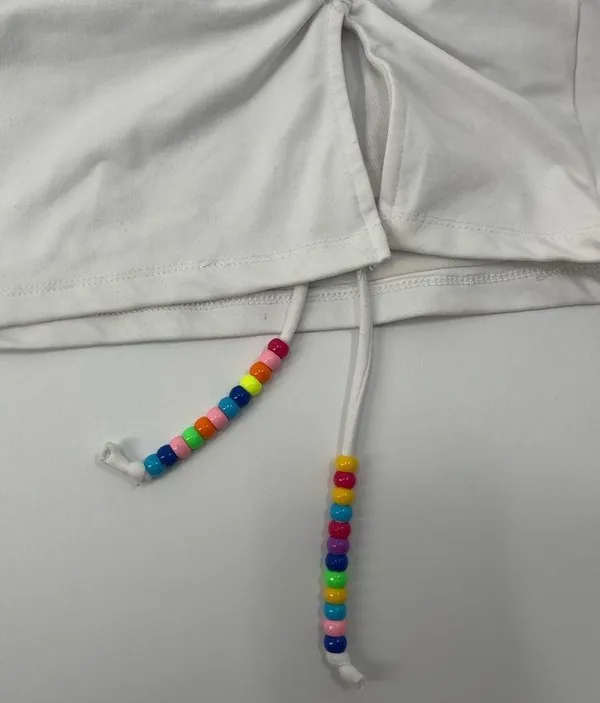 White fox boutique white mini beaded skirt size medium - Image 4