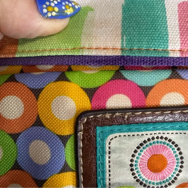 Lily Bloom Crossbody Purse Shoulder Bag‎ Colorful Geometric Accent Flap Pocket - Image 5
