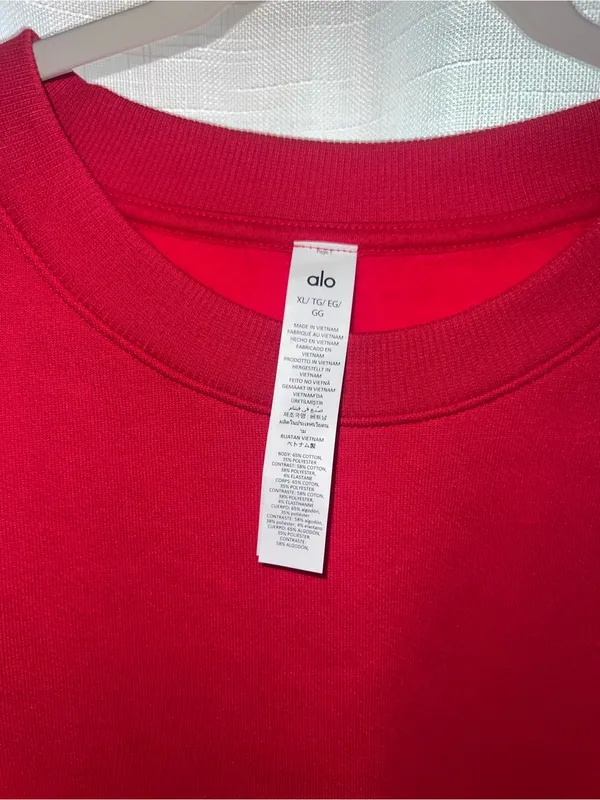 Alo Yoga Accolade Crew Neck Pullover NWT Bold Red Size XL - Image 3