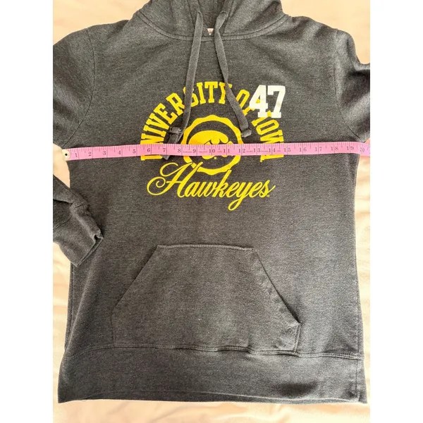 Jones & Mitchell University of Iowa Hawkeyes Hoodie Grey Glitter Hearts Large - Image 7