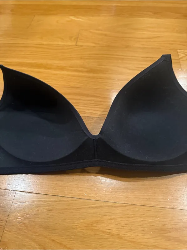 Skims lightly line black bra size 40C. - Image 3