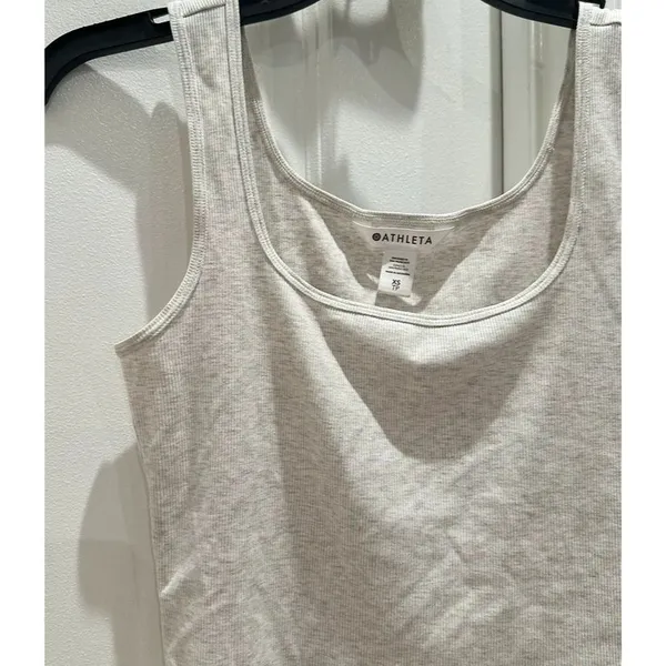 Athleta Cropped Ribbed Gray Tank Top - Image 3