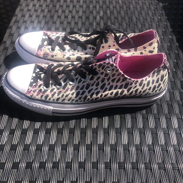 Converse Chuck Taylor All Star Sneakers Low-Top White Black Spotted - Image 2