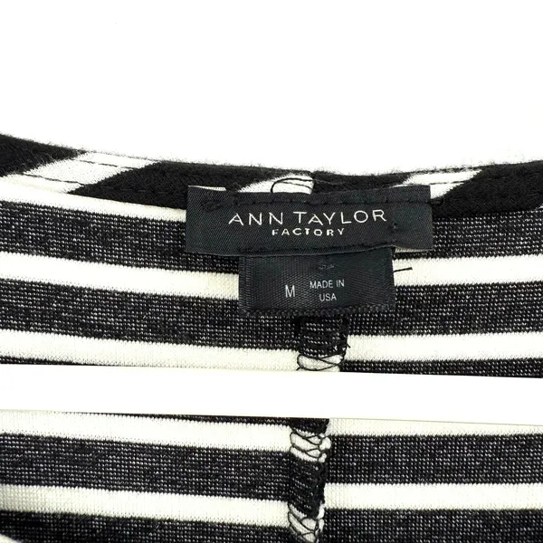 Ann Taylor Size Medium Short‎ Sleeve Top Shirt Blouse Black White Striped Tunic - Image 4