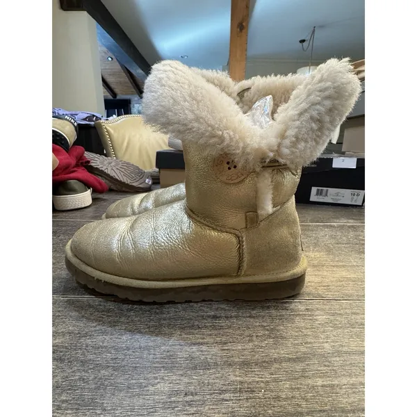 UGG Australia Light Shimmer Gold Bailey Button Boots Size 8 Cozy - Image 3