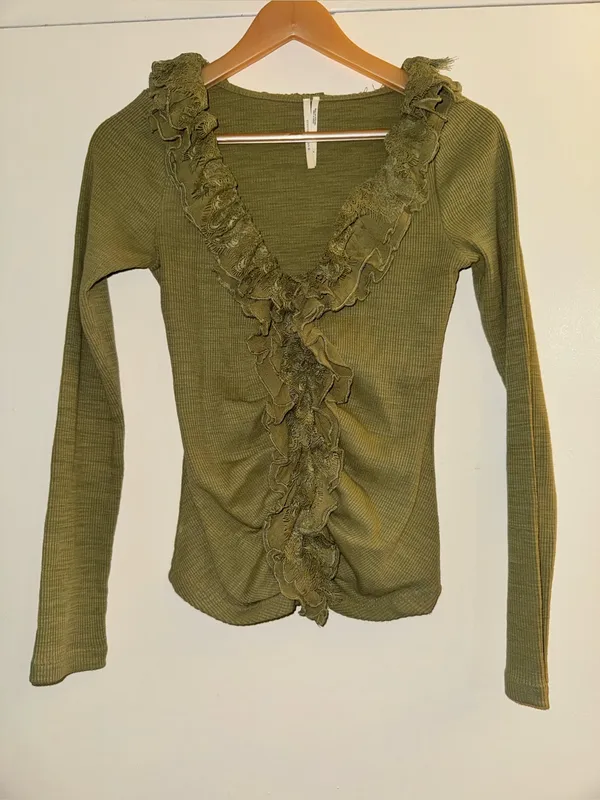 Anthropologie Ruffled and Laced Cardigan Top Sage Green Small - Image 6