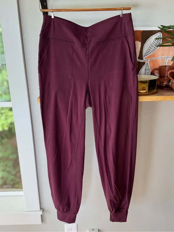 CRZ YOGA Butterluxe Burgundy Plum High-Rise Jogger Pants Sz Small - Image 4