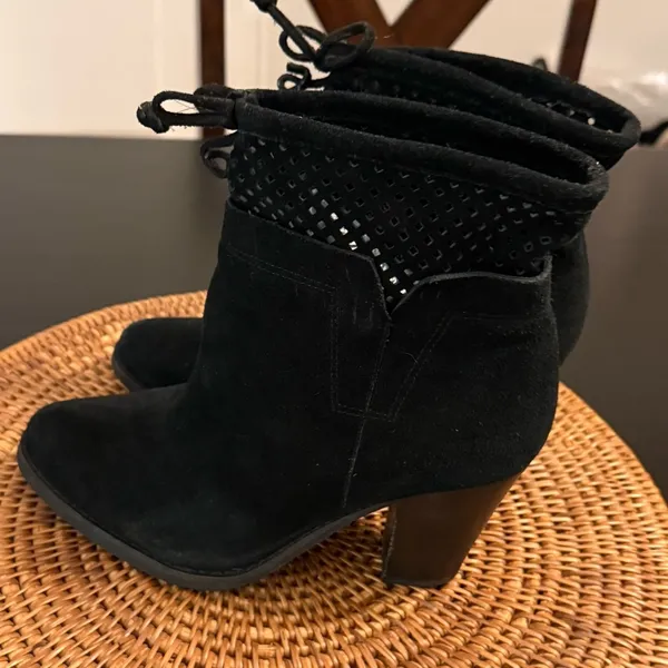 Crown Vintage Black Suede Ankle‎ Booties Size 7 - Image 8