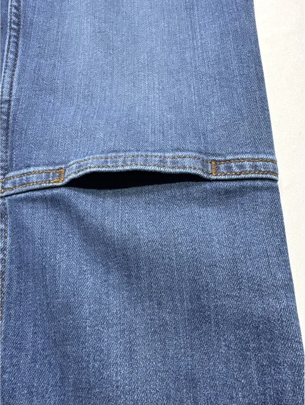 Carhartt Relaxed Fit Denim Work Pants Size 12 Short - Image 5