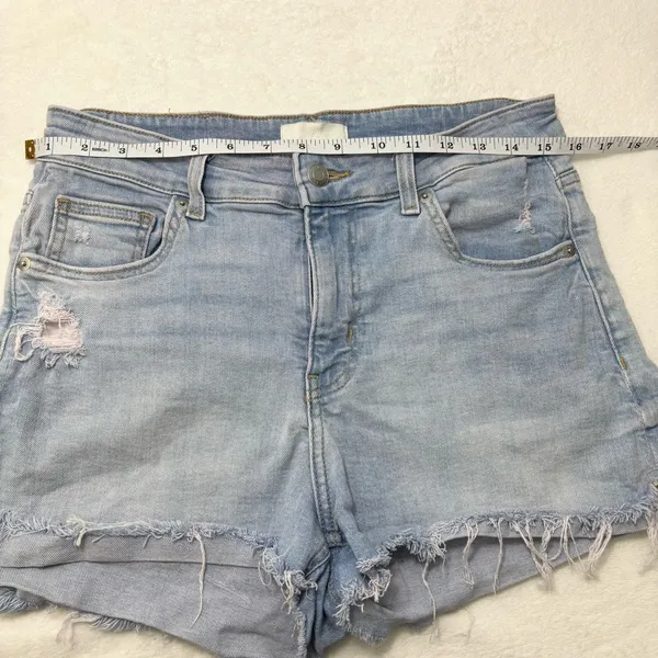 H&M Blue Jean Shorts Distressed‎ Frayed Hem Size 10 - Image 3