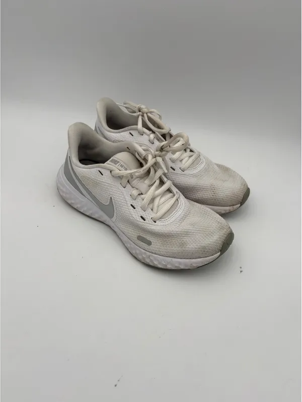 Nike Revolution 5 Woman’s 6.5 White and Gray Running Shoes Nike Sneakers - Image 2