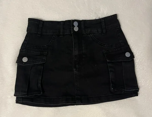 SheIn Black Cargo Mini Skirt - Image 2