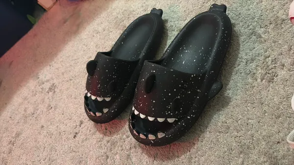 Shark slides Black Size 7.5 - Image 2