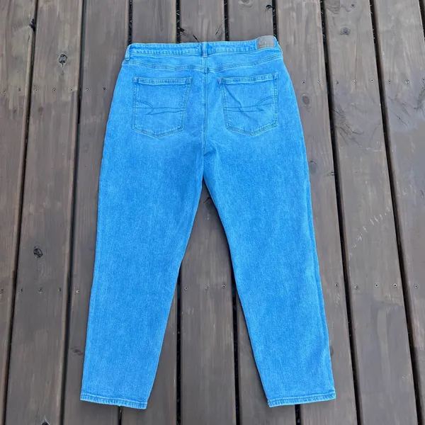 American Eagle Jeans Mom Jean Light‎ Wash Blue Denim Strigid Size 18 - Image 2