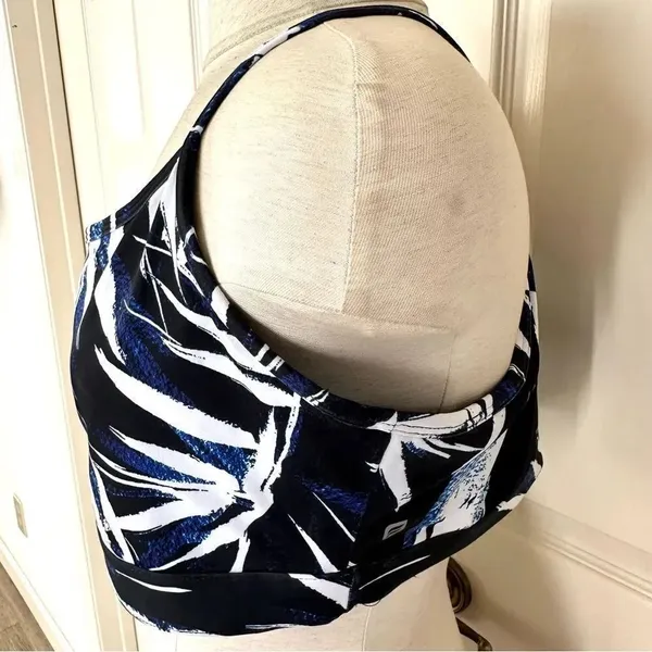 Fabletics Elaine reversible sports bra - Image 4