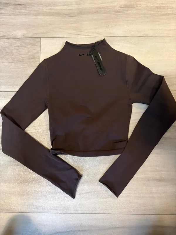 Skims x Nike vintage seamless mock neck crop top - Image 3