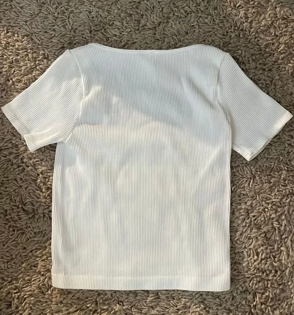 Dynamic White top from boutique () - Image 2
