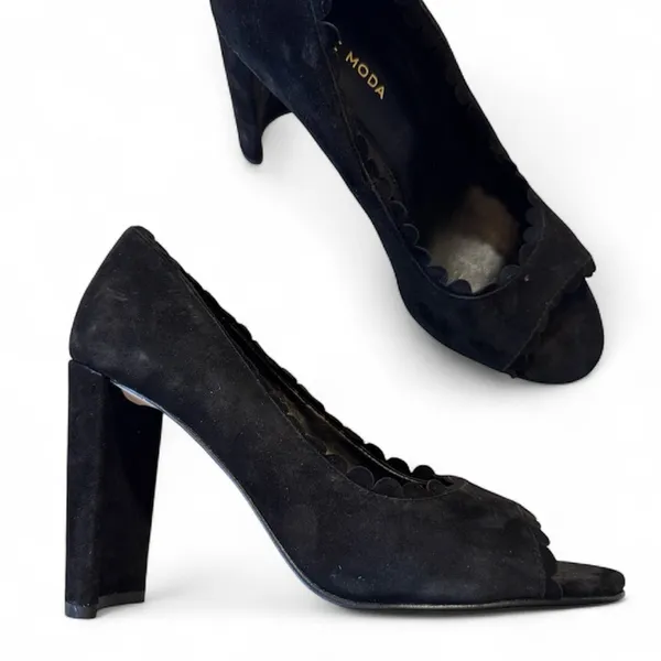 Pelle Moda Black Suede Scalloped Peep Toe Heels Womens 7 Cresent Shaped Heel - Image 2