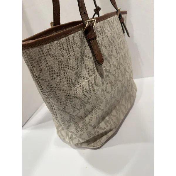 Michael Kors Jet Set Travel Tote - Vanilla MD tote Hang Tag Logo - Image 7